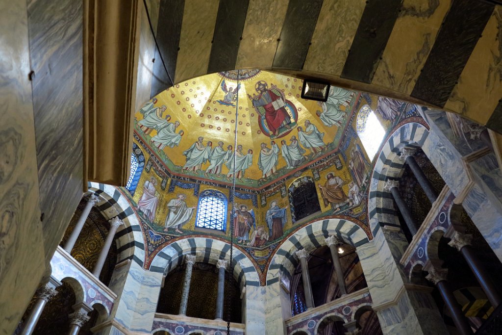 18 AQUISGRANA Cappella Palatina.JPG